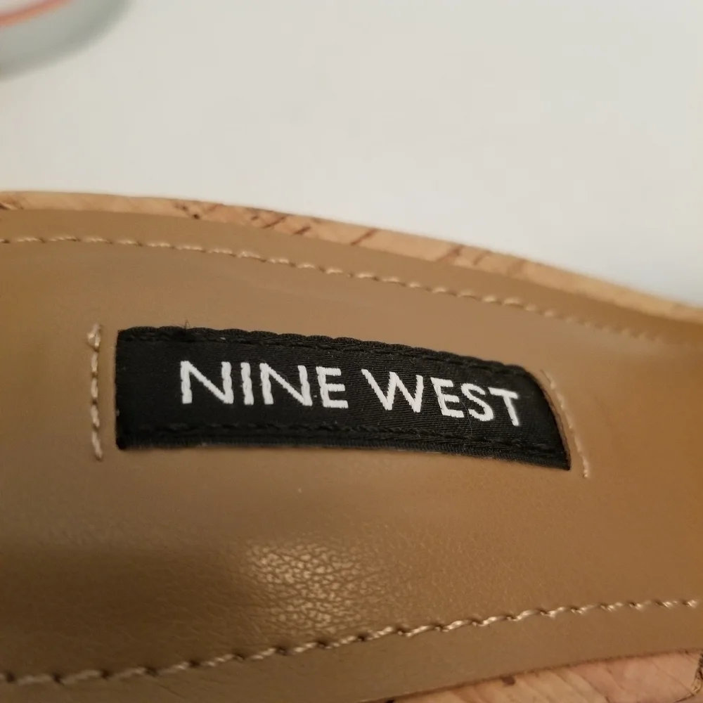 Nine West Sandals Wnoklee8 Size 8M Beige Block 3.5 Inch Heel - Picture 4 of 6